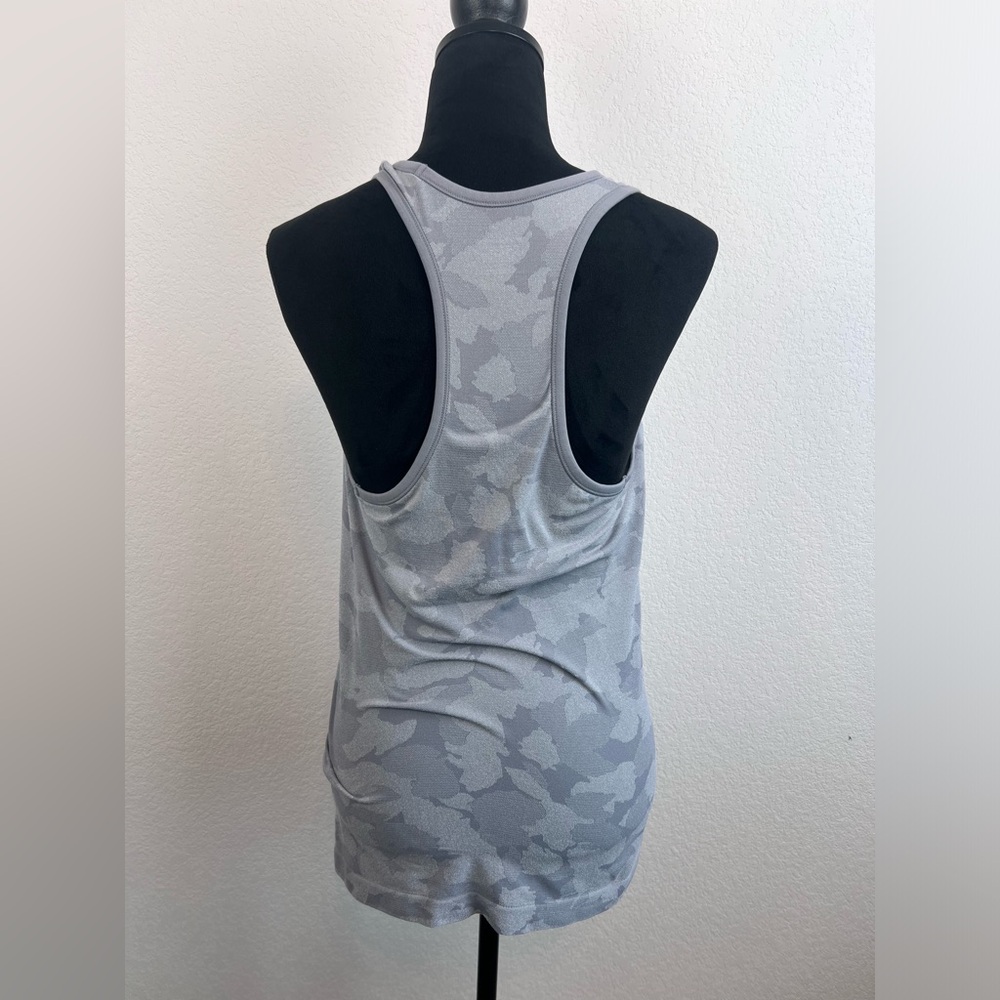 Athleta Speedlight Grey Camo Pattern Sleeveless T… - image 5